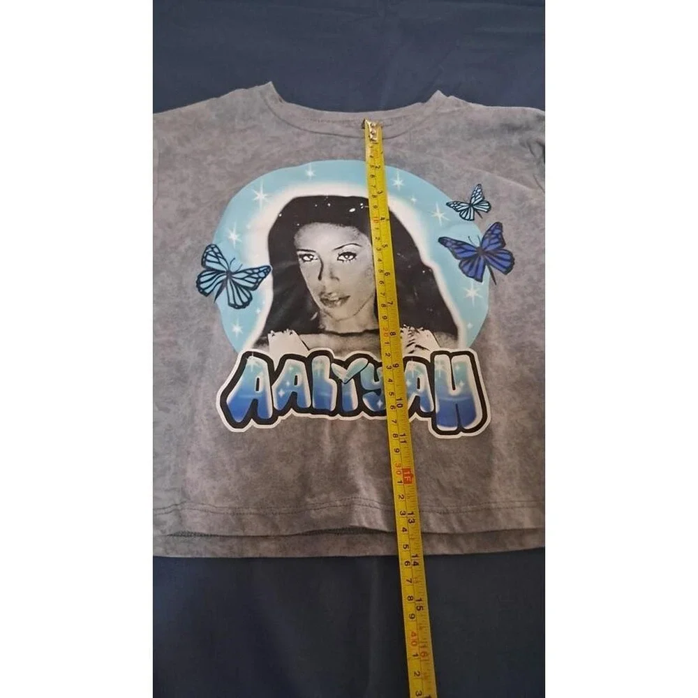 Wonder Nation Aaliyah Graphic Tee Girls M 7-8 Gray Y2K Inspo Butterfly Street
